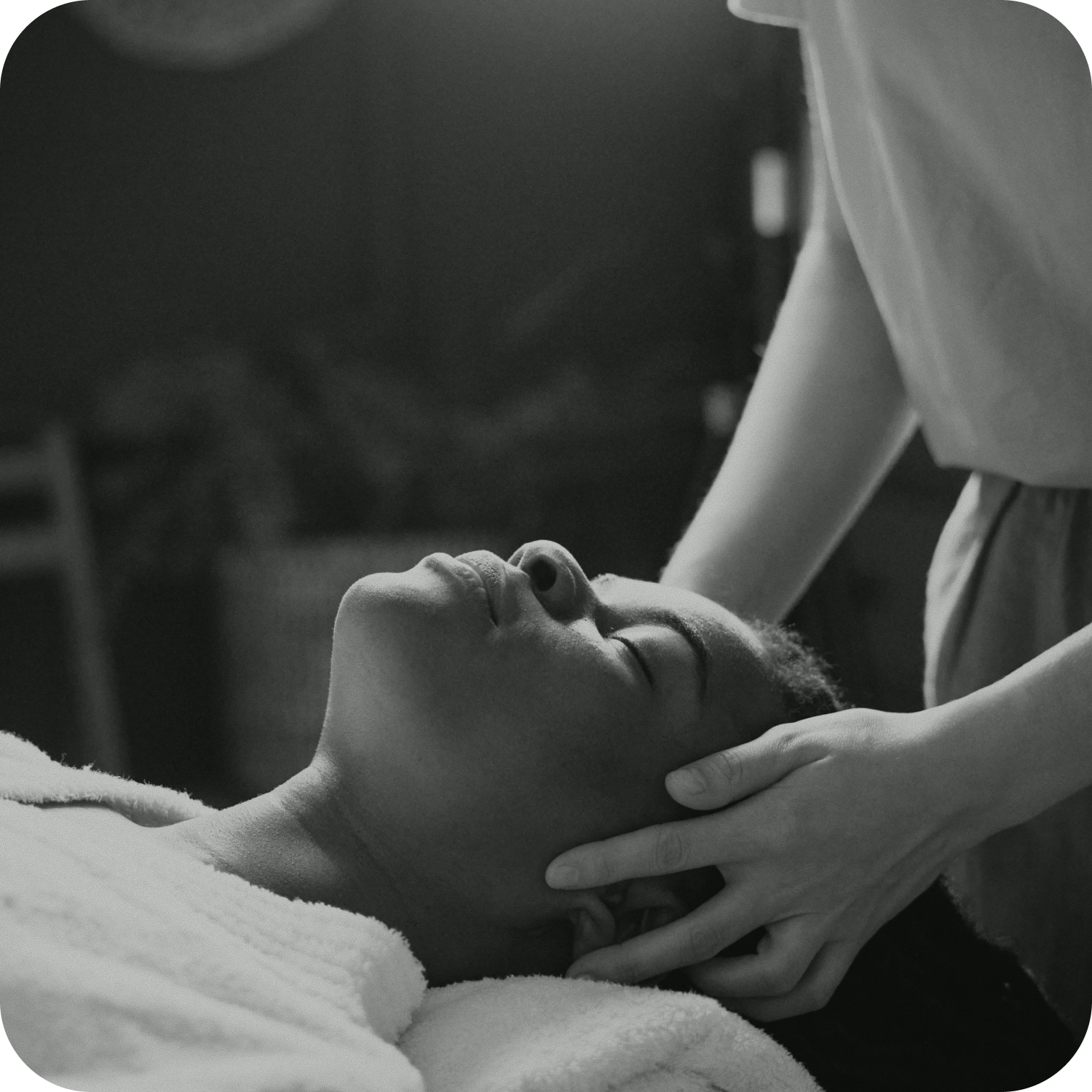 Neck, Shoulders & Head Massage